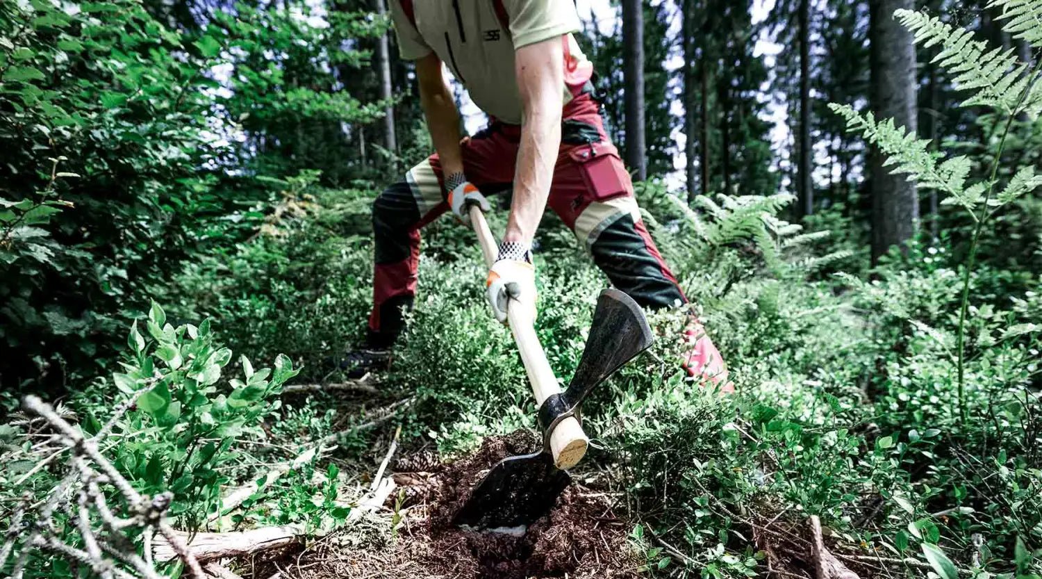 Meisterwerkzeuge für Garten und Wald: Entdecke die Kraft der Wiedehopf- und Forsthacken - SHW-FIRE