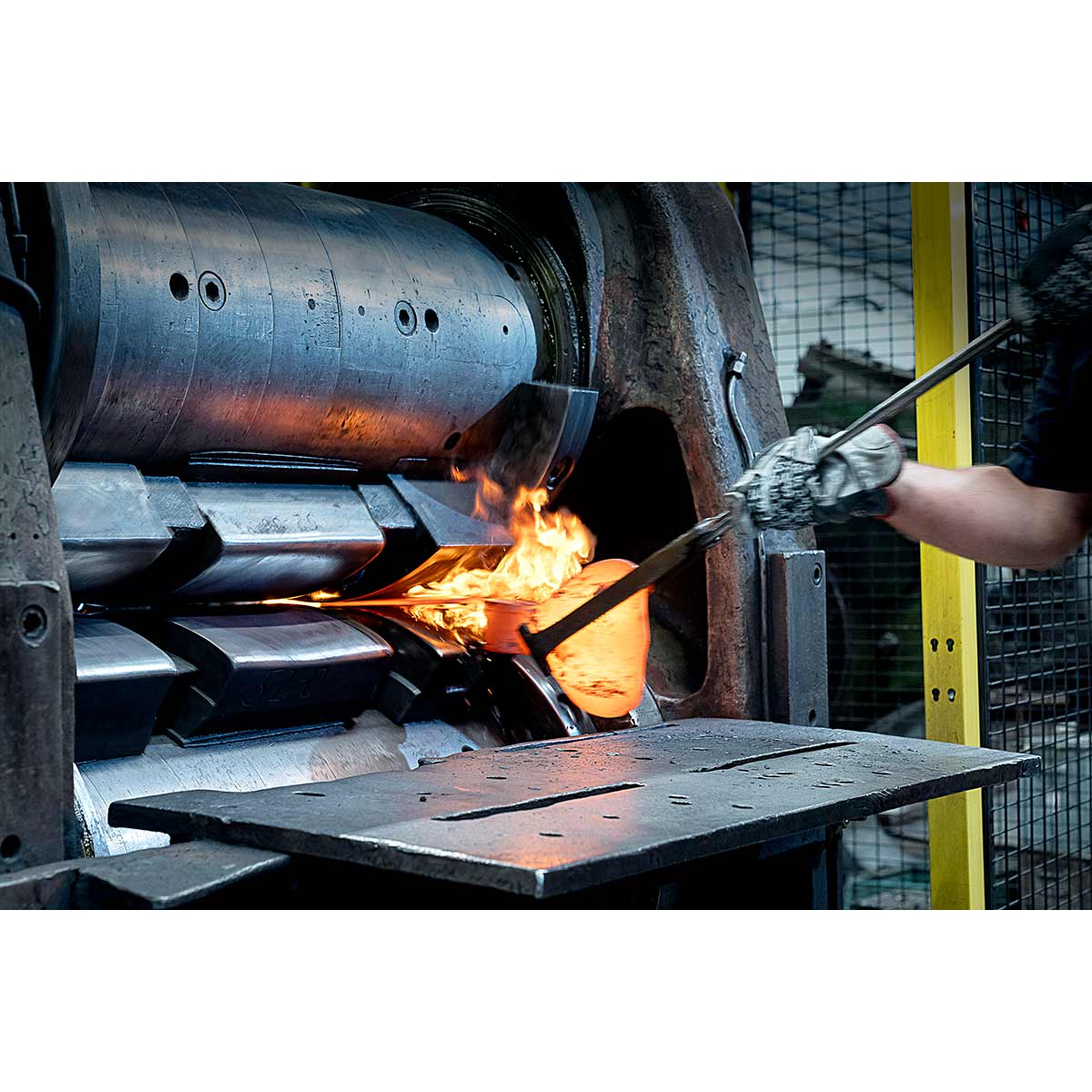 SHW Wiedehopfhacke Breitblatt mit Eschenstiel 105 cm - SHW - FIRE